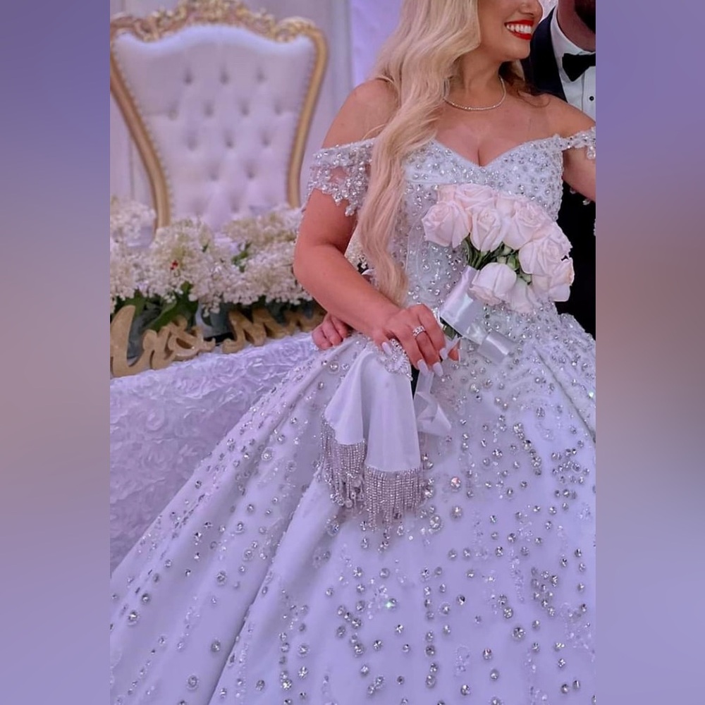 Ball gown wedding dress for sale